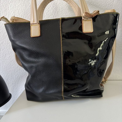 Black Handbag crossbody used, medium size, leather-vinyl