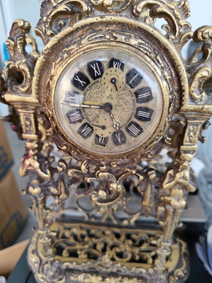 Antique clock like new tabletop analog
