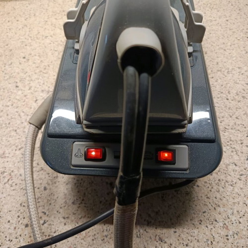Juro Pro 187 antique steam iron used