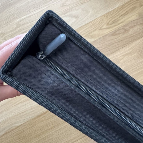 Sentio CD/DVD Storage Album like new, fabric case with handle