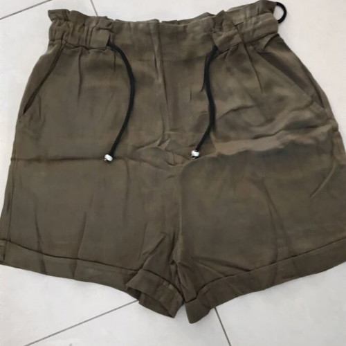 Women's khaki shorts like new, size M