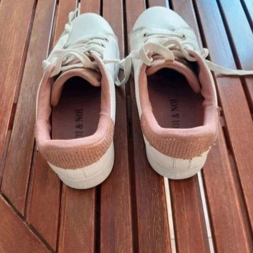 Shoes used, size 37, white and pink athletic style