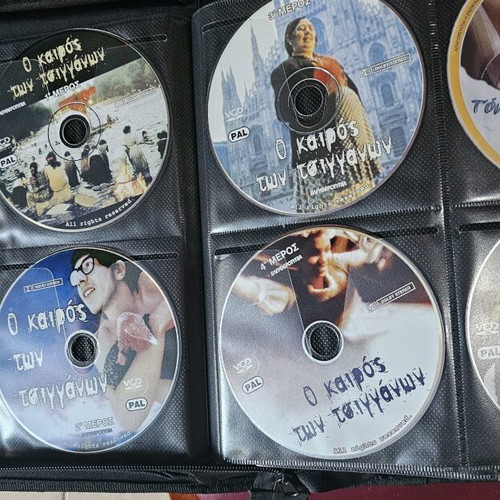 DVD collection like new, about 700 movies with subtitles