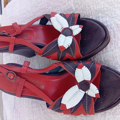 Oh la la leather platform sandals size 38 like new, brown