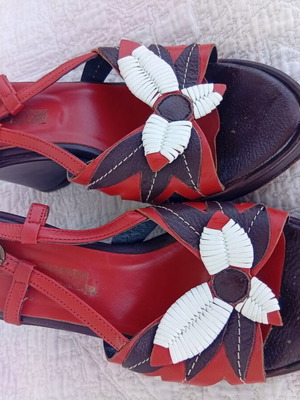 Oh la la leather platform sandals size 38 like new, brown