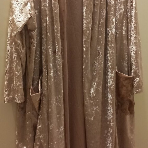 Velvet Kimono Petit Boutik one size like new, pink