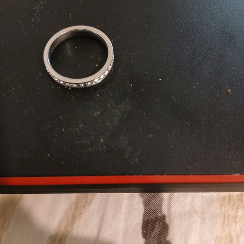 Women's titanium ring with zirconia new, modern and elegant