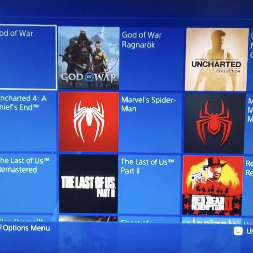 PlayStation 4 1TB like new with 20+ games and Gamebato access