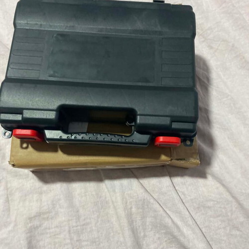 Rechargeable 21V Cordless Drill with 2 Batteries and Carrying Case new