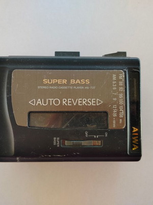 Aiwa Walkman Model NO. HS-T27 used, 90s era, not working