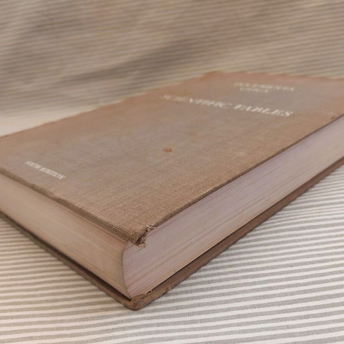 Documenta Geigy Scientific Tables 6th Edition 1962 used
