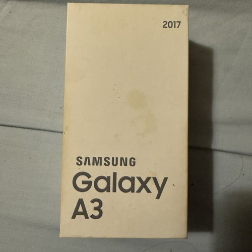 Samsung A3 smartphone used, gold, 16GB, Android