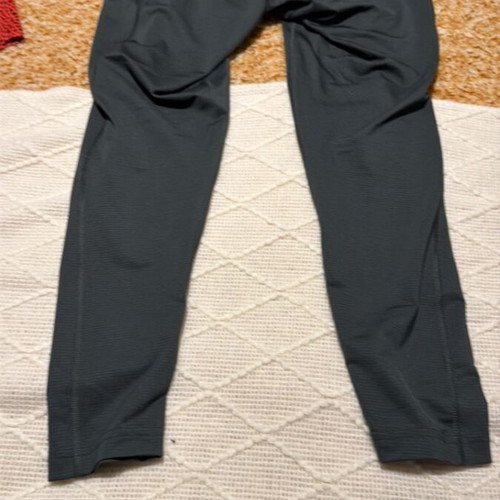 Nike leggings men's-women's size M like new, black and gray