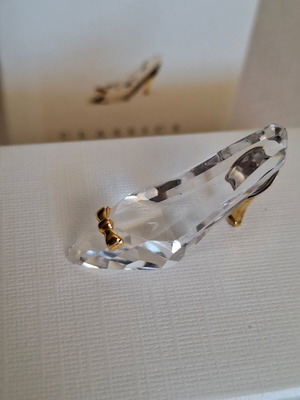 Swarovsky shoe new from the Classics series