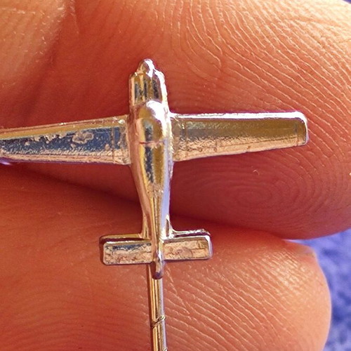 Airplane lapel pin used