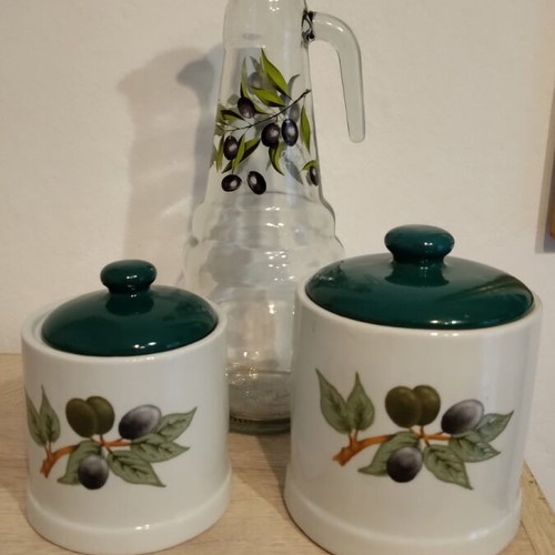 Olives kitchen set like new