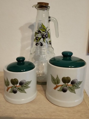 Olives kitchen set like new
