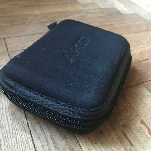 AKG K451 headphone case like new