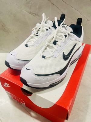 Nike Air Max AP men's trainers new, white and black