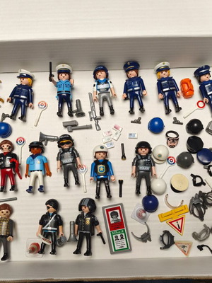 Playmobil κλέφτες και αστυνομικοί μεταχειρισμένες φιγούρες