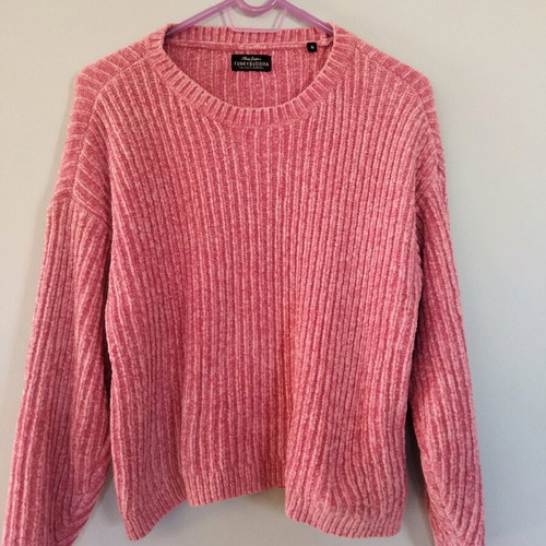 Funky Buddha sweater in pink color like new
