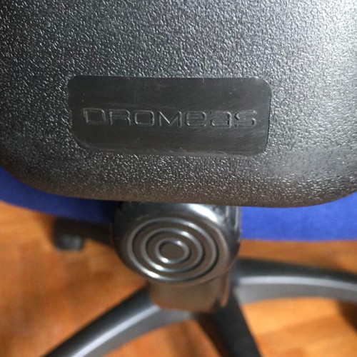 Dromeas office chair used with wheels without height adjustment