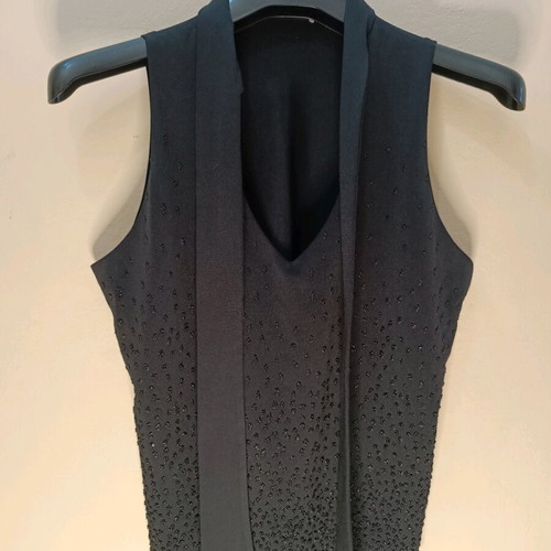 Black sleeveless top with strass and neck tie like new, size M