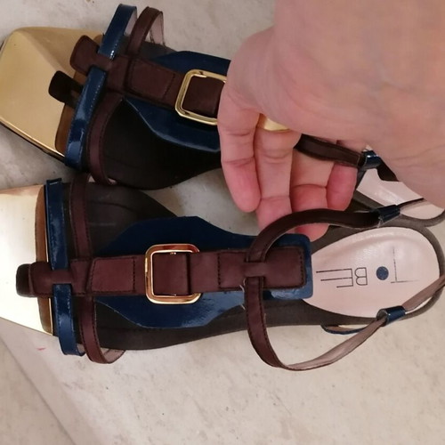 To Be Yourself sandals size 41 like new, brown and gold