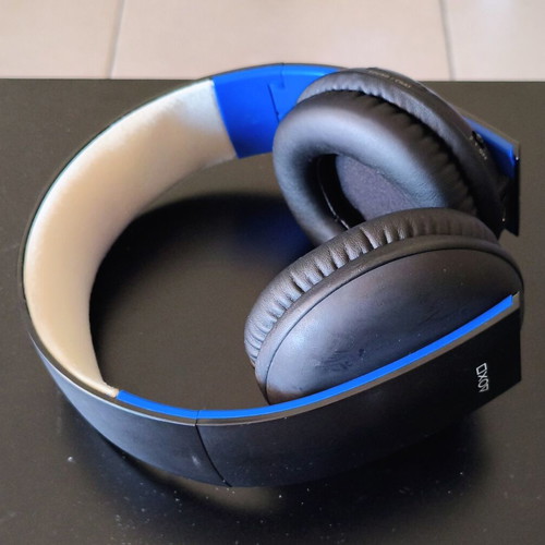 Sony PlayStation Wireless Stereo Headset 2.0 used for PS4 and PC