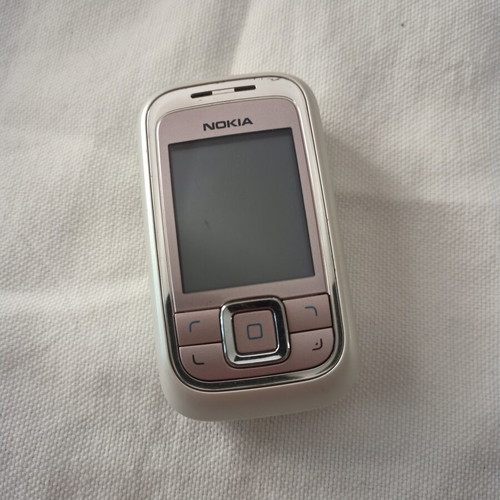 Nokia 6111 pink phone like new, functional without charger