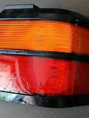 Volkswagen Passat Sedan 1989-1993 - дясна светлина