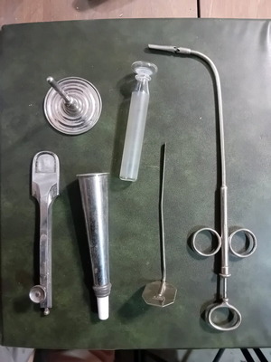 Interwar medical instruments used, Constantinople, all together