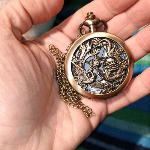 Unisex pocket watch new with dragon theme gold color