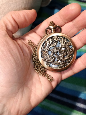 Unisex pocket watch new with dragon theme gold color