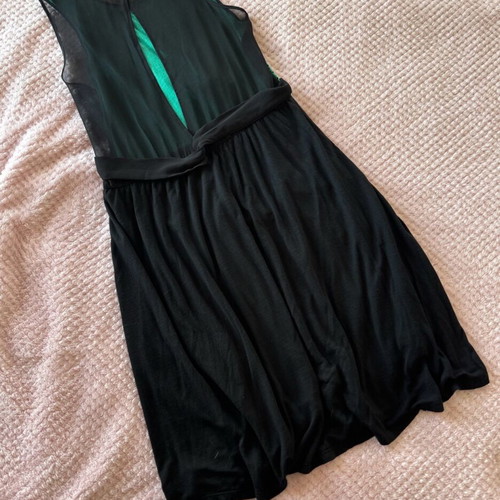 Mini sleeveless dress Pull & Bear like new, black and green