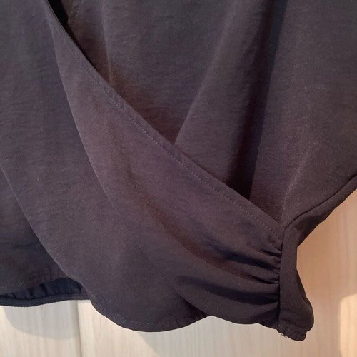 Zara top S black like new, cropped with V neck