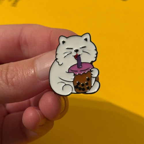 Cat pins like new, set of 2 pieces