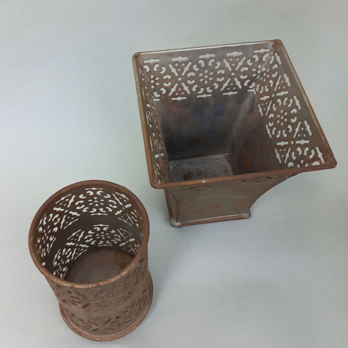Decorative set Cache-pot and candle holder by Sia like new