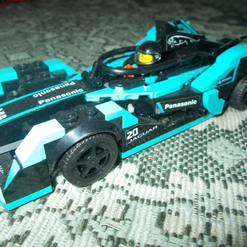Lego Speed Champions and Technic models used, set of 2