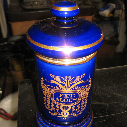 Porcelain pharmacy jar like new