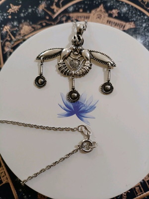 Silver large pendant with double Malia bee new