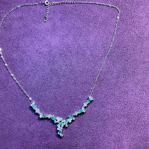 Natural emeralds necklace with silver chain, certificate of authenticity, 925 stamp
