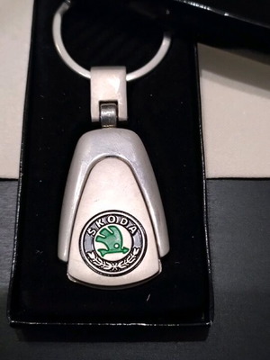 Μπρελόκ Skoda μεταλλικό νέο με κουτί ασημί