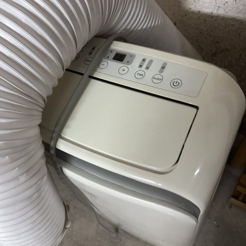 Portable air conditioner like new
