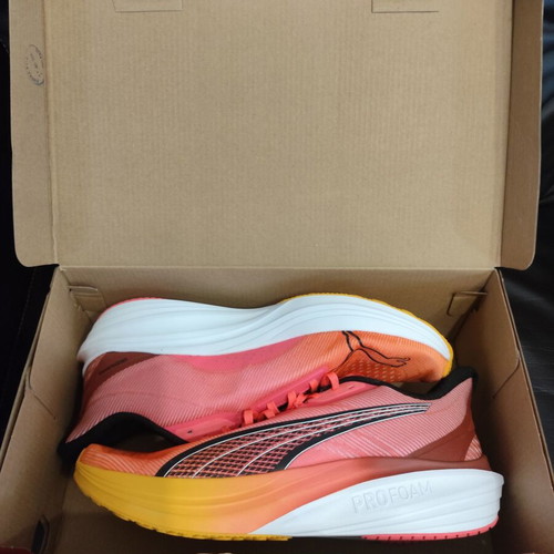 Puma Darter Pro athletic shoes size 43, orange