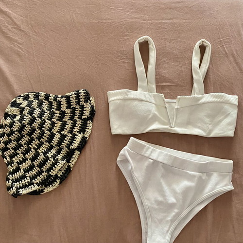 White bikini very high-waisted, like new