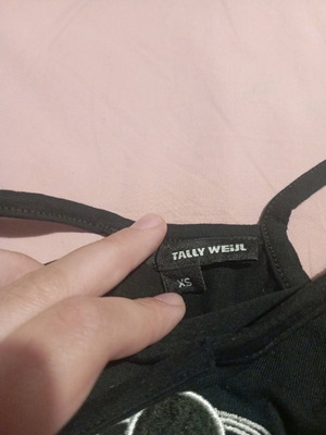 Μπλουζάκι Tally Weijl μεταχειρισμένο, μαύρο, κοντό, μέγεθος XS
