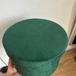 Velvet round gift box