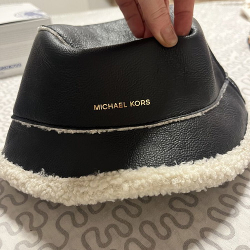 Michael Kors bucket hat size 58cm, black and white