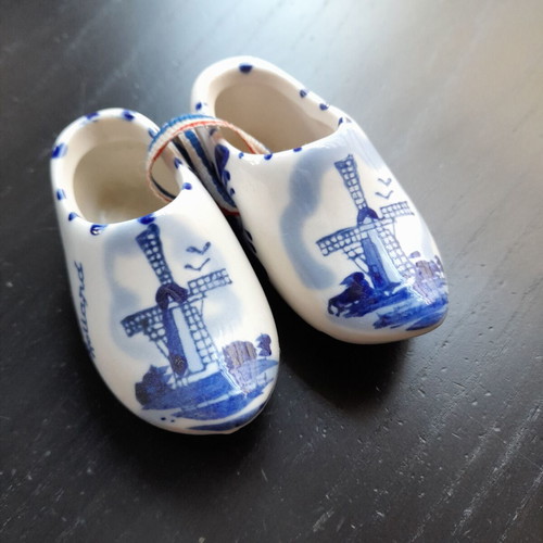 Delft blue clogs from Netherlands like new, 7 cm